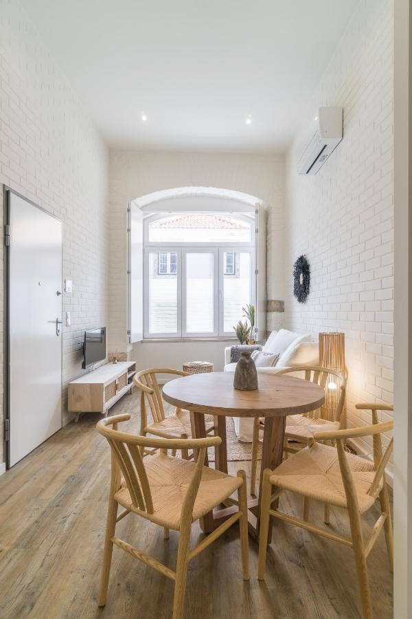 Casa Boma Lisboa - Design Apartment With Private Vegetal Terrace - Lapa VII Exterior photo
